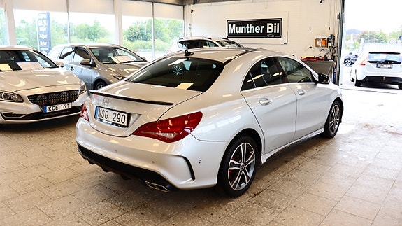Mercedes-Benz CLA220 5 of 17