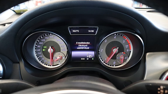 Mercedes-Benz CLA220 13 of 17
