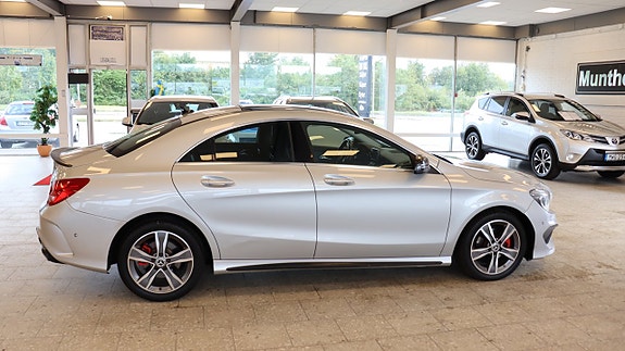 Mercedes-Benz CLA220 6 of 17