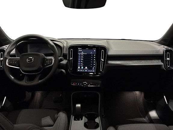 Volvo EX40 5 of 17