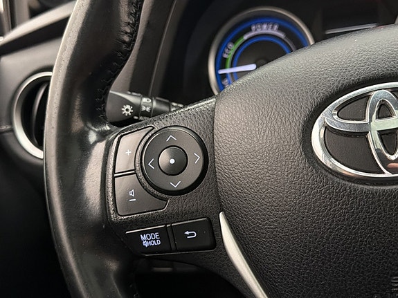 Toyota Auris 16 of 28