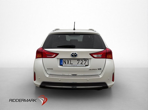 Toyota Auris 6 of 28