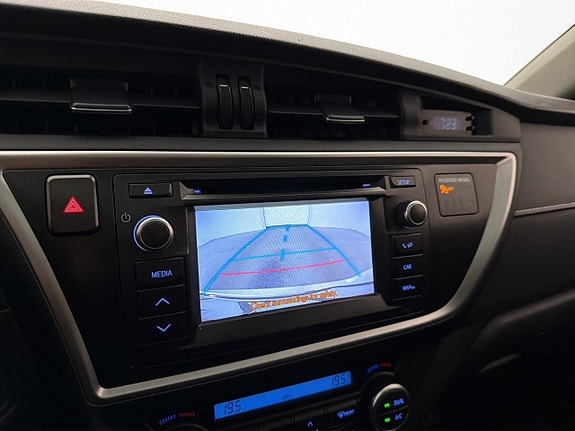 Toyota Auris 20 of 28