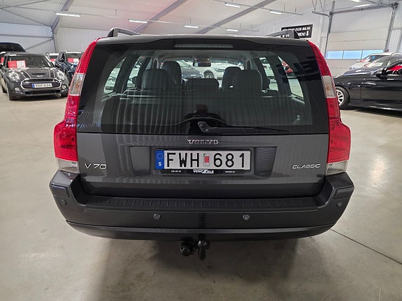 Volvo V70 4 of 9