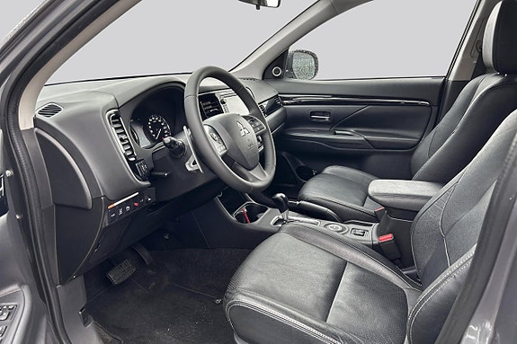 Mitsubishi Outlander 9 of 19