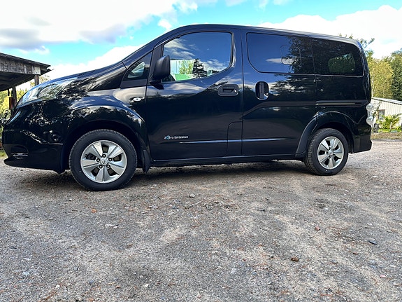 Nissan e-NV200 6 of 13