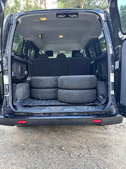 Nissan e-NV200 11 of 13