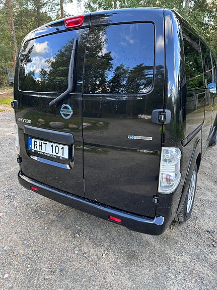 Nissan e-NV200 4 of 13