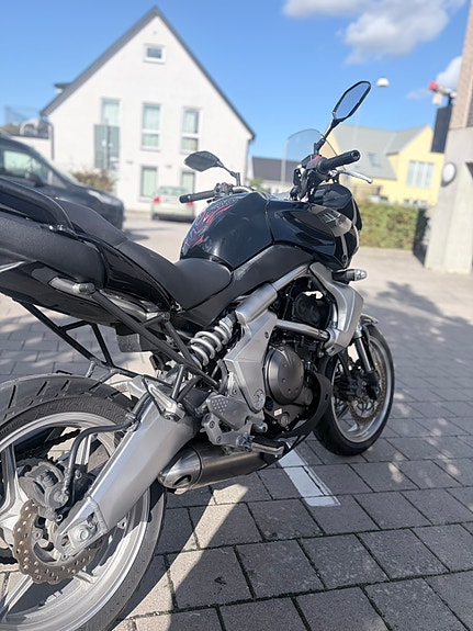 Kawasaki Versys 650 utmärkt skick! 10 of 13