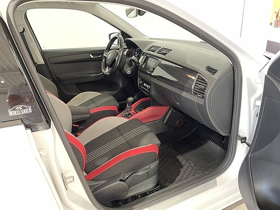 Skoda Fabia 13 of 28