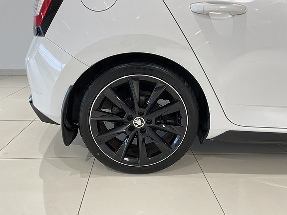 Skoda Fabia 5 of 28