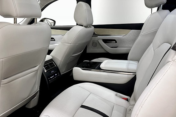 Mazda CX-80 8 of 9