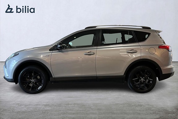 Toyota RAV4 3 of 22