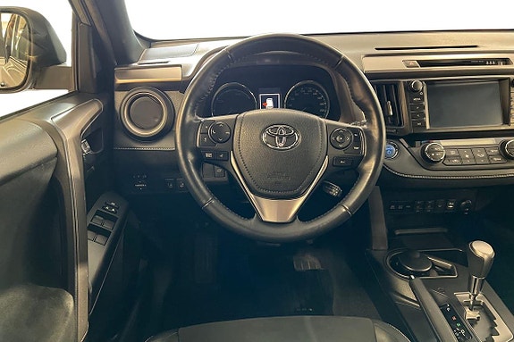 Toyota RAV4 11 of 22