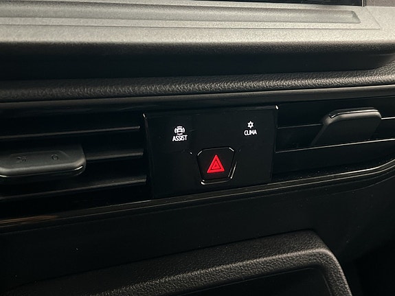 Volkswagen Caddy 23 of 30
