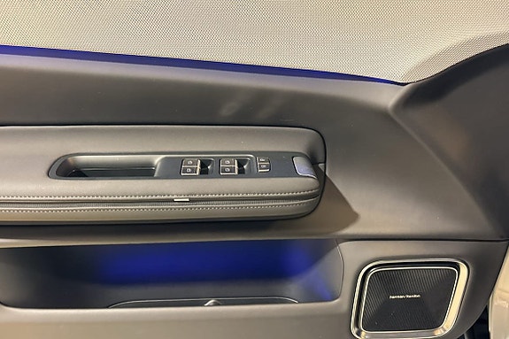 Polestar 4 23 of 30