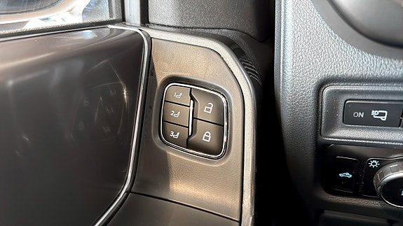 Ford F-150 15 of 20