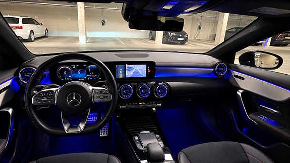 Mercedes-Benz CLA250 e 7 of 10