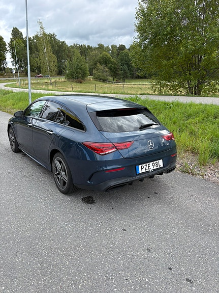 Mercedes-Benz CLA250 e 4 of 10