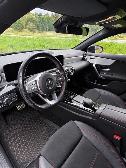 Mercedes-Benz CLA250 e 5 of 10