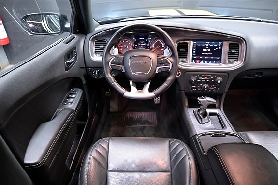 Dodge Charger 16 of 30