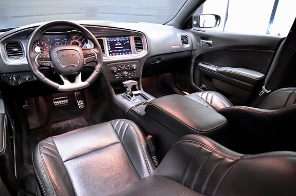 Dodge Charger 14 of 30