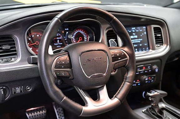Dodge Charger 17 of 30