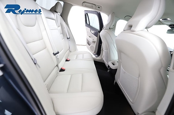 Volvo V60 10 of 24