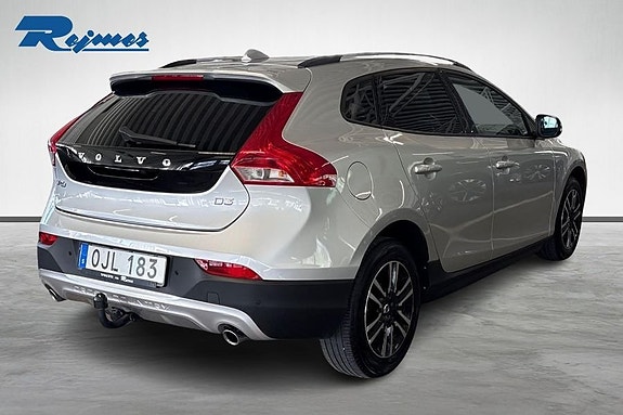 Volvo V40 Cross Country 28 of 30