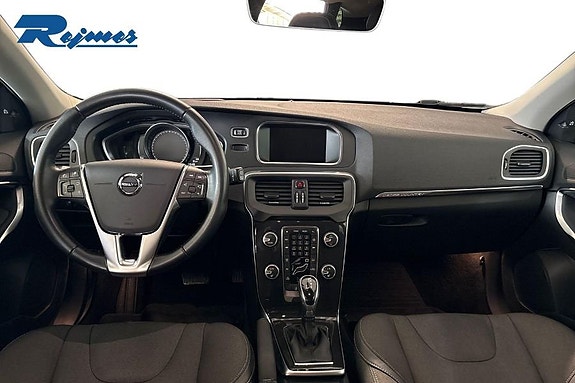 Volvo V40 Cross Country 21 of 30