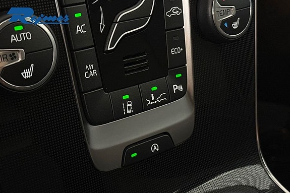 Volvo V40 Cross Country 15 of 30