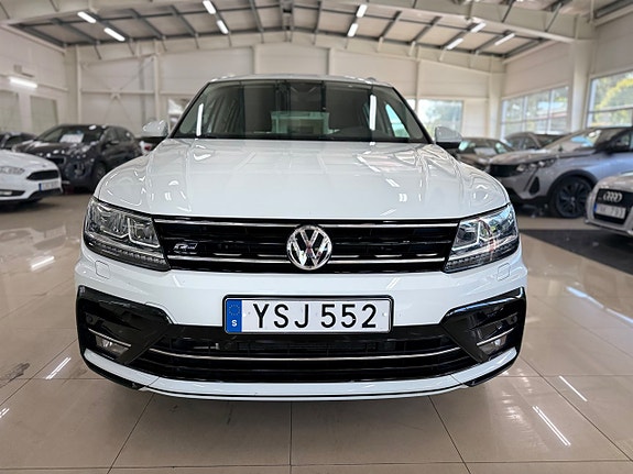Volkswagen Tiguan 2 of 18