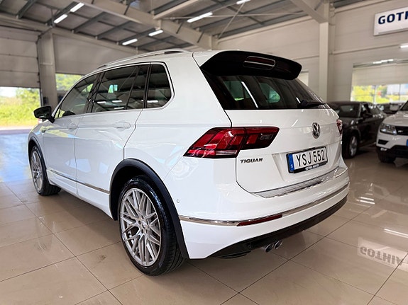 Volkswagen Tiguan 5 of 18