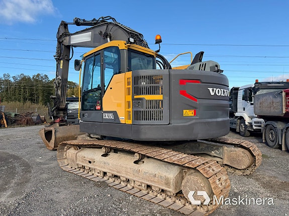 Grävmaskin Volvo ECR235EL 8 of 27