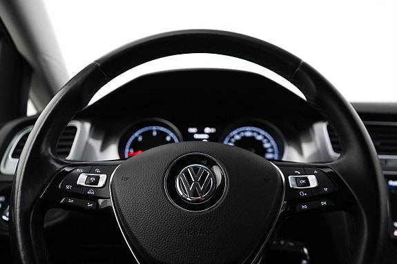 Volkswagen Golf Alltrack 9 of 23