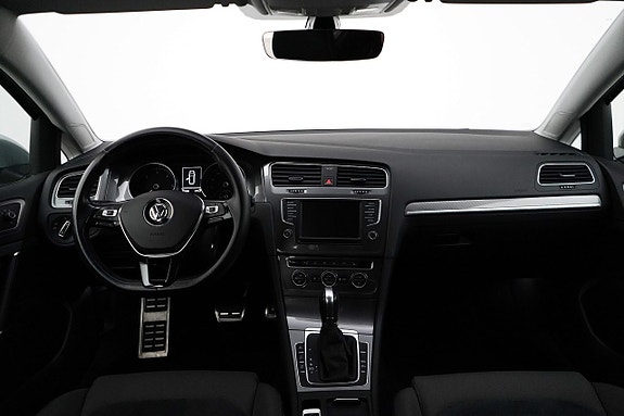 Volkswagen Golf Alltrack 8 of 23
