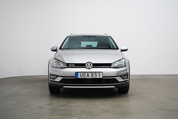 Volkswagen Golf Alltrack 21 of 23