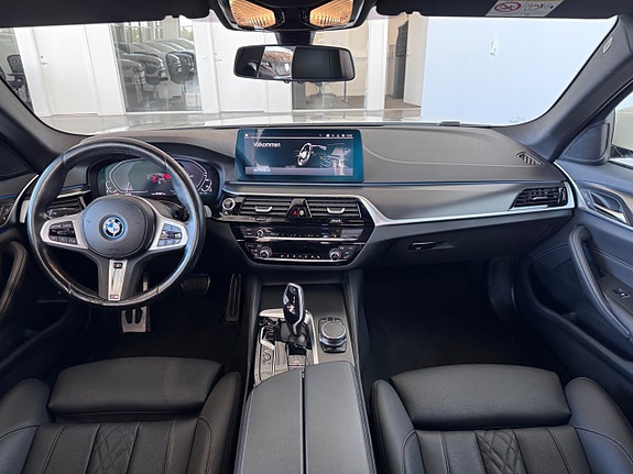 BMW 530e 8 of 14