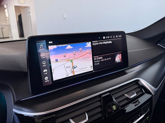 BMW 530e 11 of 14