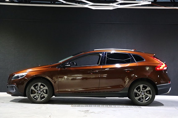 Volvo V40 Cross Country 6 of 30