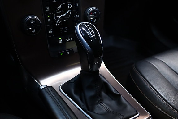 Volvo V40 Cross Country 23 of 30