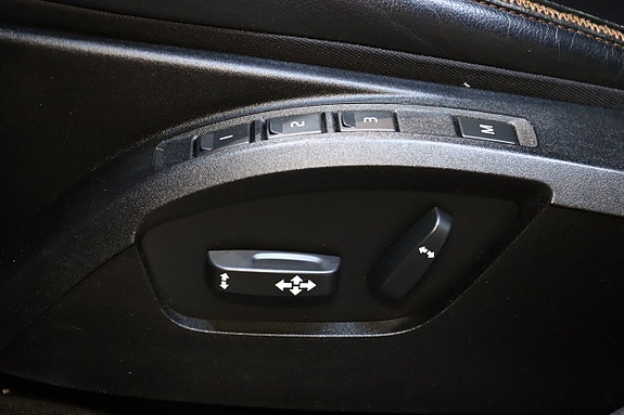 Volvo V40 Cross Country 10 of 30