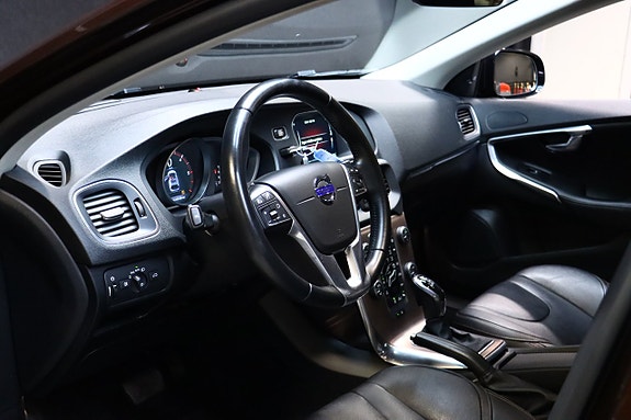 Volvo V40 Cross Country 9 of 30
