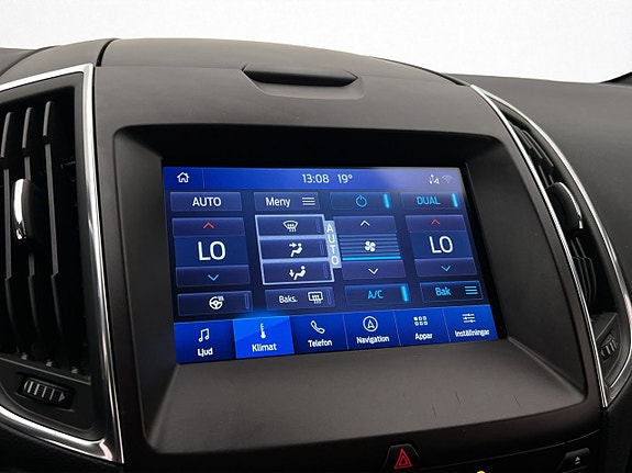 Ford S-MAX 25 of 30