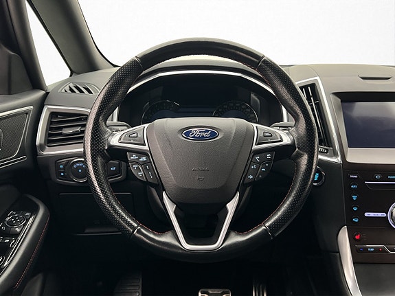 Ford S-MAX 16 of 30