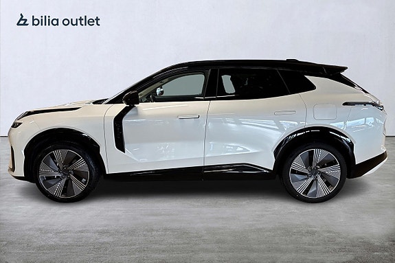 Lynk & Co 08 9 of 28