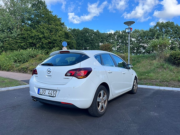 Opel Astra 4 of 10