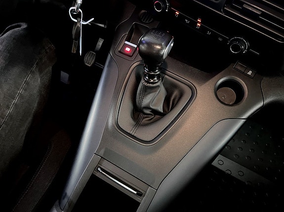 Peugeot Rifter 10 of 15