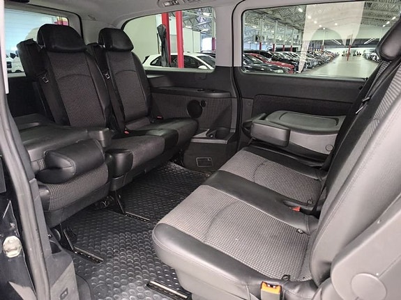 Mercedes-Benz Viano 9 of 10