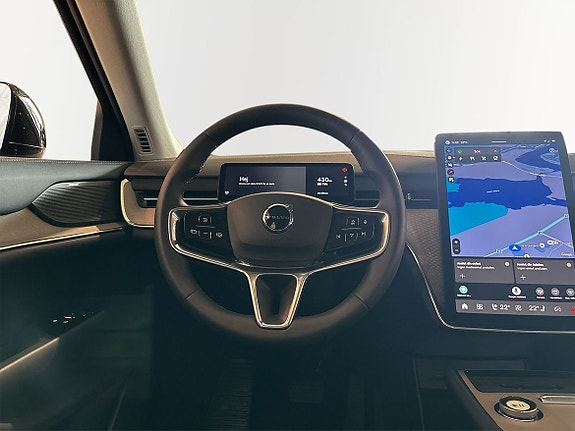 Volvo EX90 11 of 15